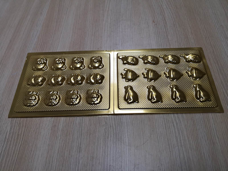 動物圖案的巧克力PET鍍金托盤